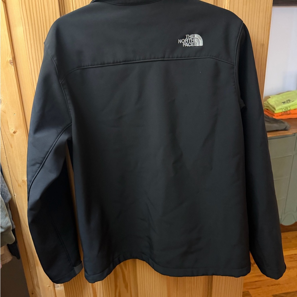 The North Face Men's Black Performance Jacket - Picture 4 of 5